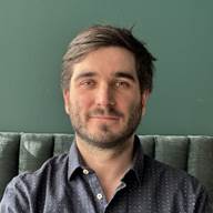 A person sitting in a chair

AI-generated content may be incorrect.